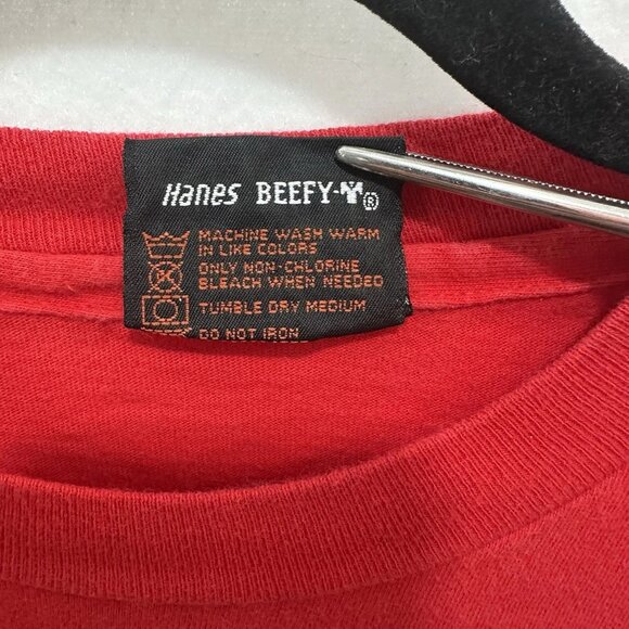 VTG Harley Davidson The Hammer and Sickle/Russia Tee M Red Single Stitch Pueblo - Picture 10 of 11